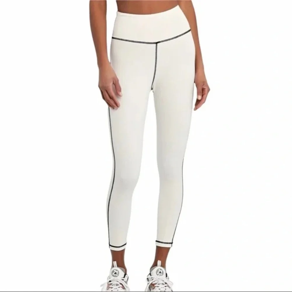 WEWOREWHAT Contrast Stitch Leggings‎